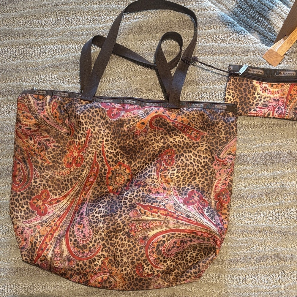 Le sportsac Elegant Paisley and Leopard Print Tote